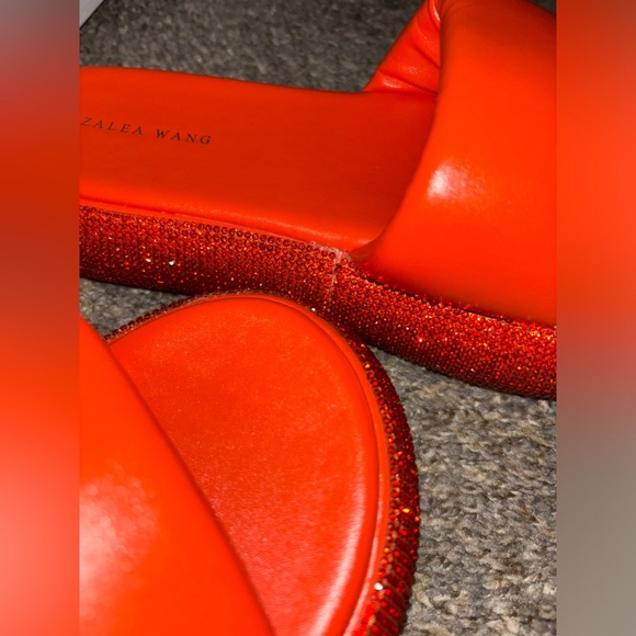 Azalea Wang Slides - Picture 4 of 6